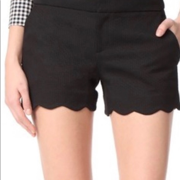 DENIM COLOURED SCALLOP EDGE SHORTS - Picture 8 of 8